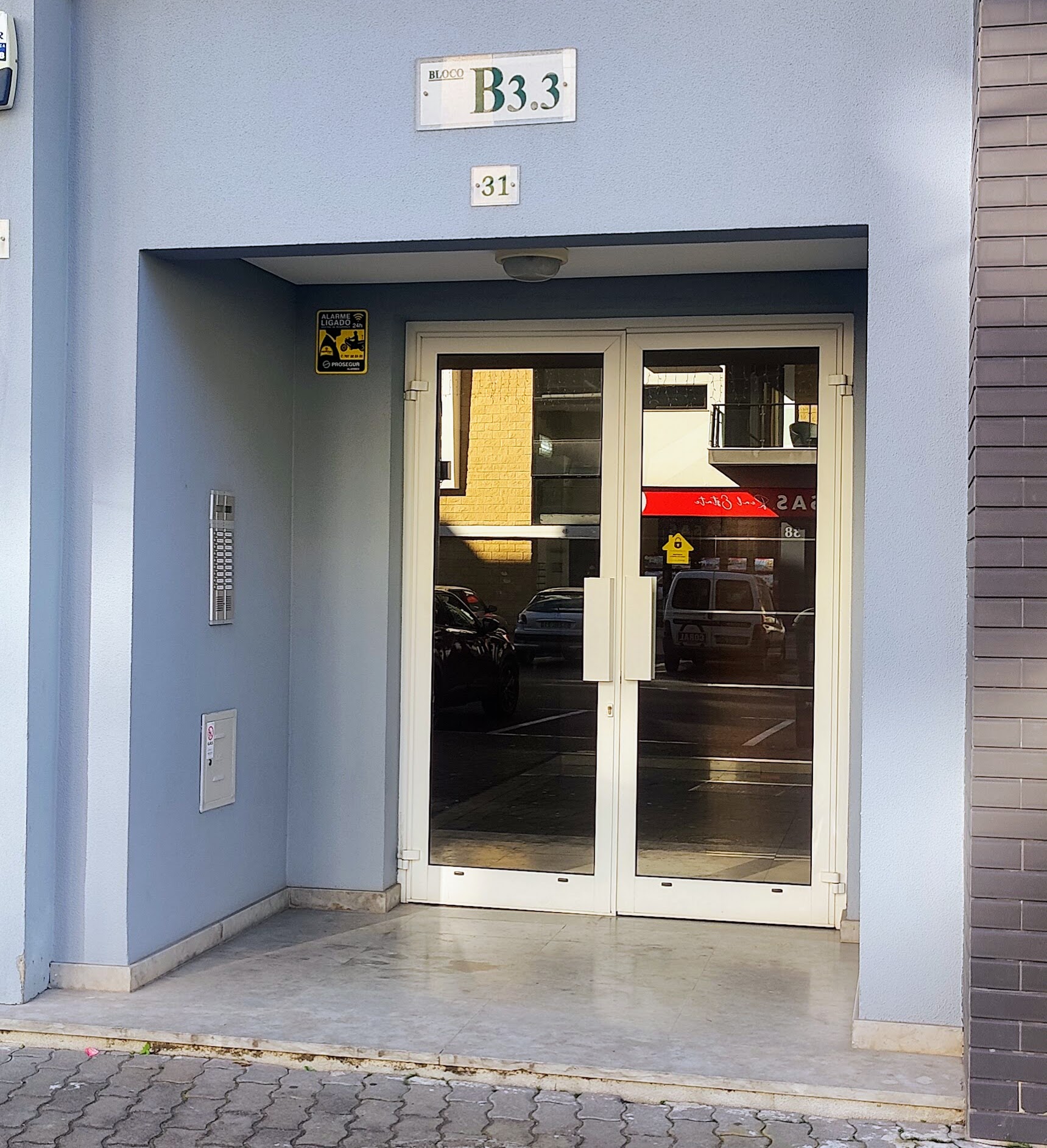 Entrance to Forum Gardens Apartment